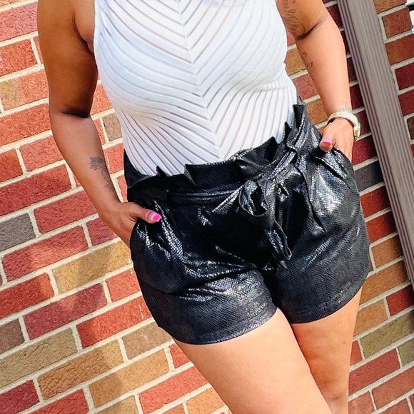 New On Trend Black Faux Leather Snakeskin High Waist Paper Bag Shorts - Picture 3 of 5